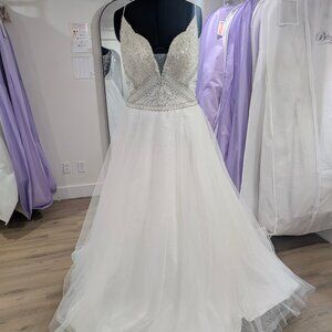 Private Label Beaded Ballgown Size 18 Ivory